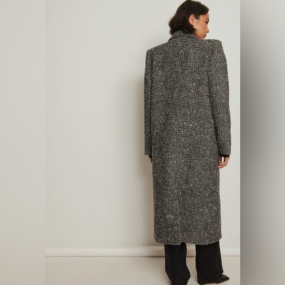 NA-KD Sharp Shoulder Maxi Coat - Picture 3 of 4